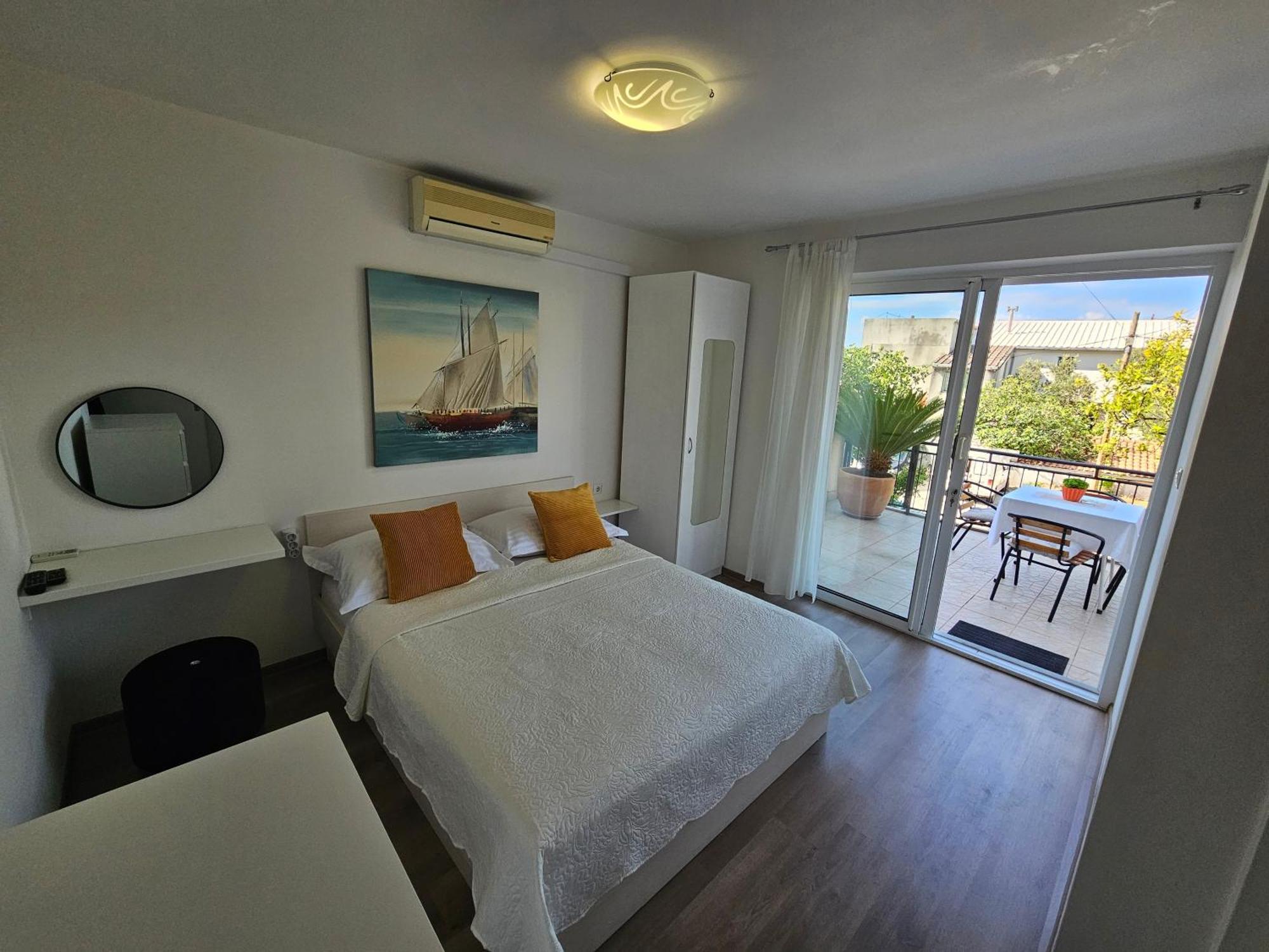 Apartmani Matija Makarska Eksteriør billede